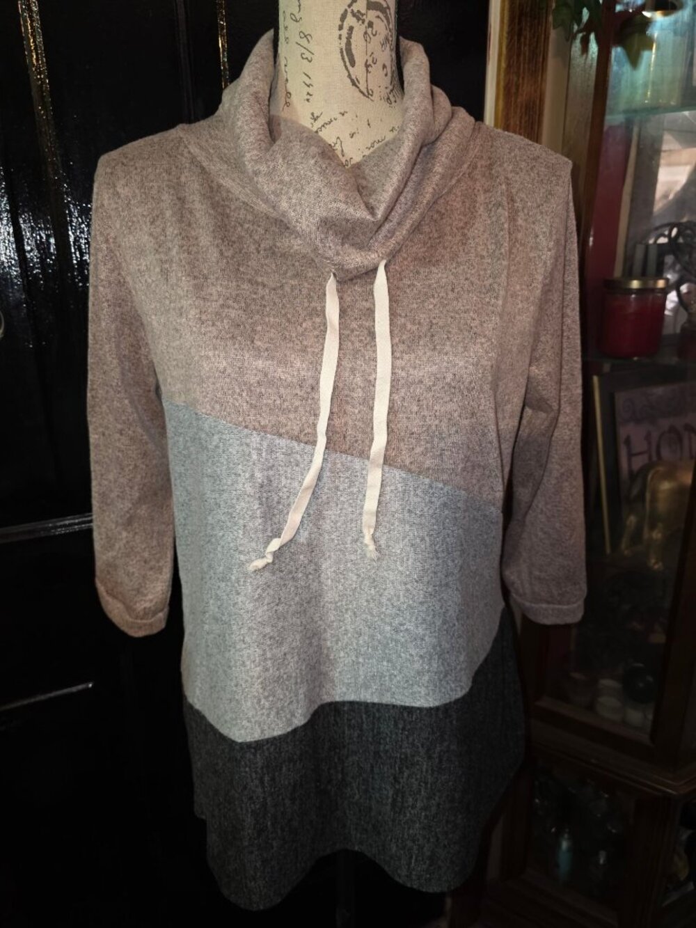 Colorblock Cowl Neck Tunic Sweatshirt With Drawstrings 3/4 Sleeves & High-Low He